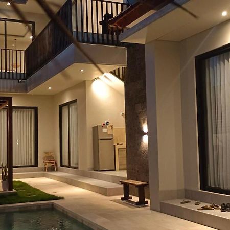 Mega Canggu Guest House Esterno foto
