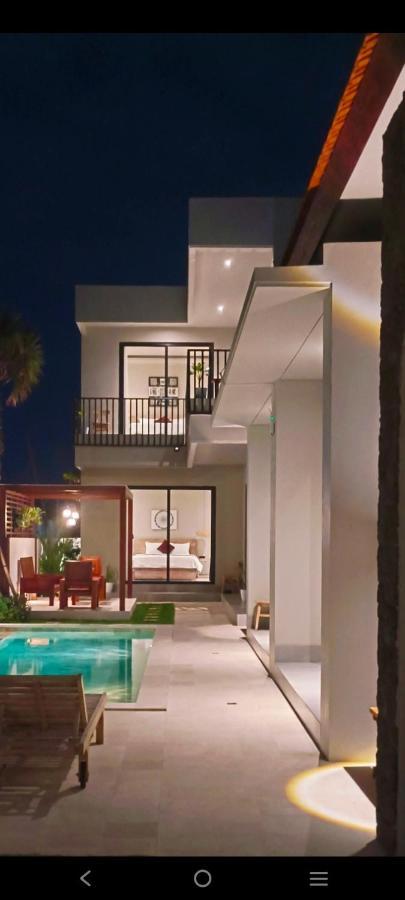 Mega Canggu Guest House Esterno foto